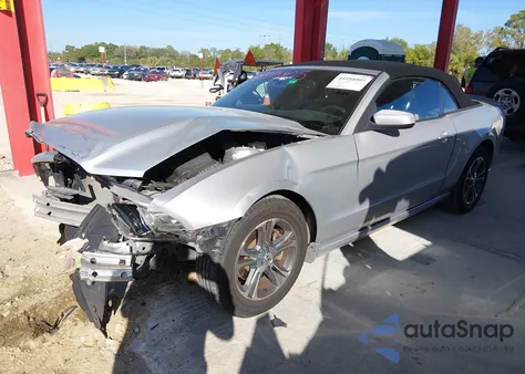 2013 Ford Mustang V6 Premium z USA, uszkodzony, nr VIN 1ZVBP8EM8D5243821